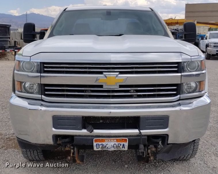 image for item DP3343 2015 Chevrolet Silverado 2500HD  Double Cab pickup truck