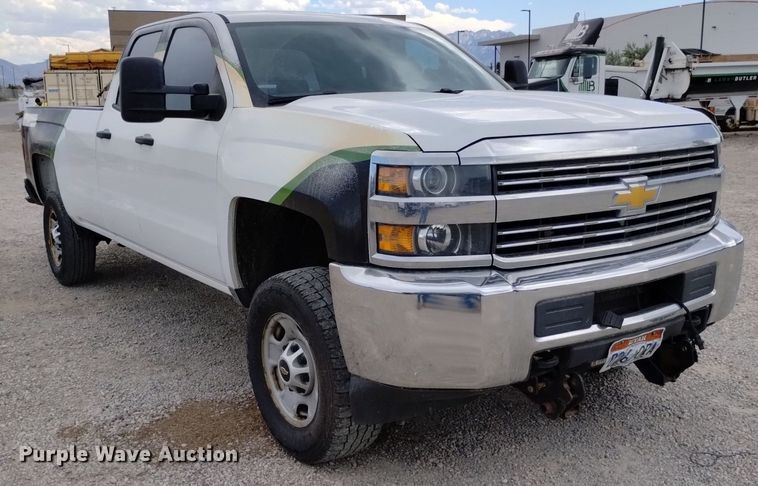 image for item DP3343 2015 Chevrolet Silverado 2500HD  Double Cab pickup truck