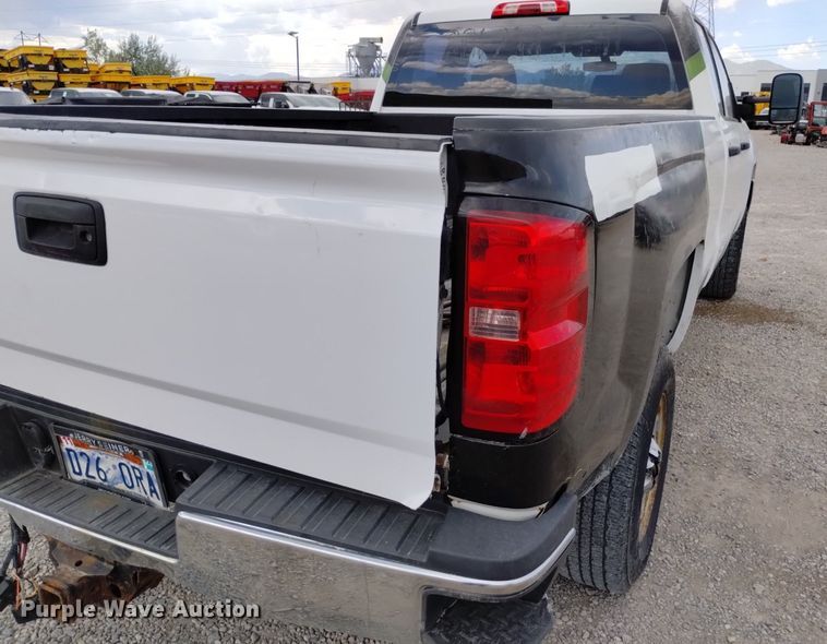 image for item DP3343 2015 Chevrolet Silverado 2500HD  Double Cab pickup truck