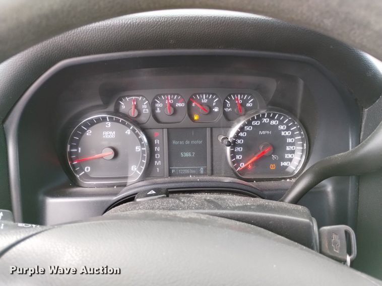 image for item DP3343 2015 Chevrolet Silverado 2500HD  Double Cab pickup truck