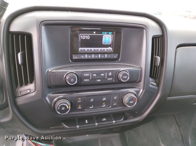 image for item DP3343 2015 Chevrolet Silverado 2500HD  Double Cab pickup truck