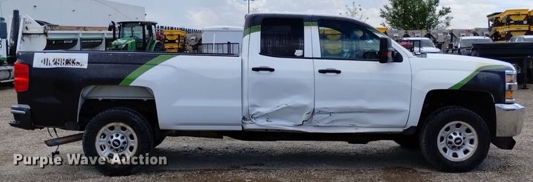 image for item DP3344 2015 Chevrolet Silverado 2500HD  Double Cab pickup truck