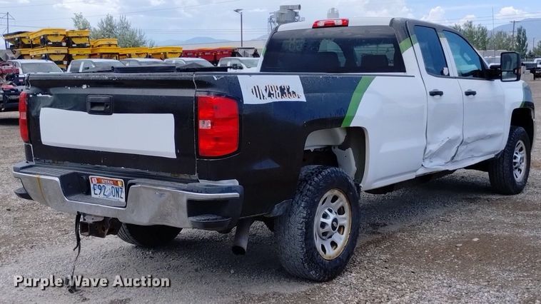 image for item DP3344 2015 Chevrolet Silverado 2500HD  Double Cab pickup truck