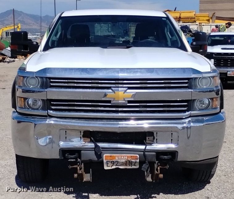 image for item DP3345 2015 Chevrolet Silverado 2500HD  Double Cab pickup truck