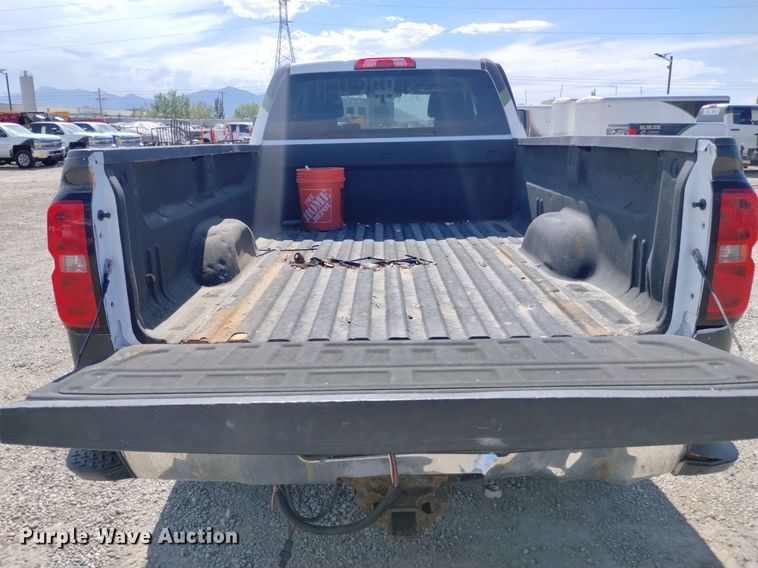image for item DP3345 2015 Chevrolet Silverado 2500HD  Double Cab pickup truck