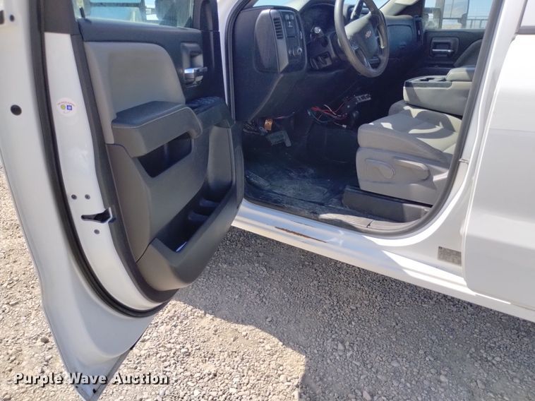 image for item DP3345 2015 Chevrolet Silverado 2500HD  Double Cab pickup truck