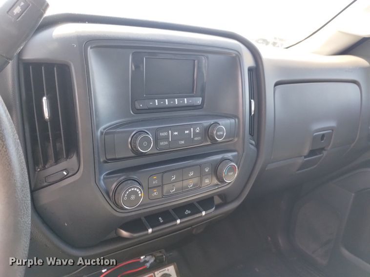 image for item DP3345 2015 Chevrolet Silverado 2500HD  Double Cab pickup truck