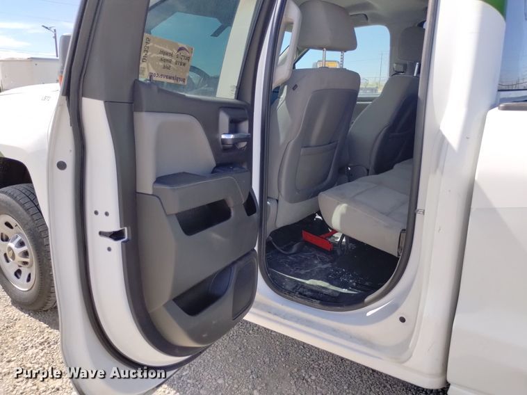 image for item DP3345 2015 Chevrolet Silverado 2500HD  Double Cab pickup truck