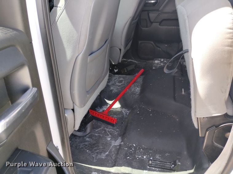 image for item DP3345 2015 Chevrolet Silverado 2500HD  Double Cab pickup truck