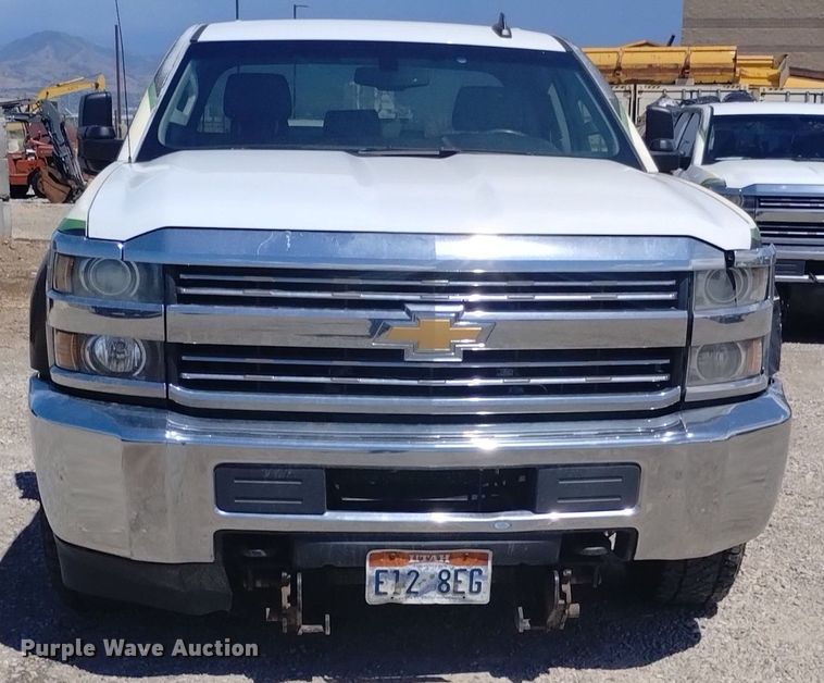 image for item DP3346 2015 Chevrolet Silverado 2500HD  Double Cab pickup truck