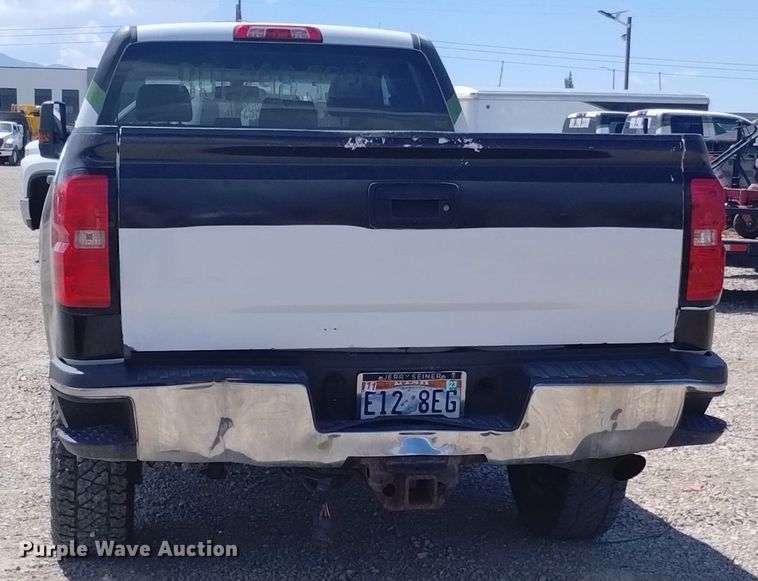 image for item DP3346 2015 Chevrolet Silverado 2500HD  Double Cab pickup truck