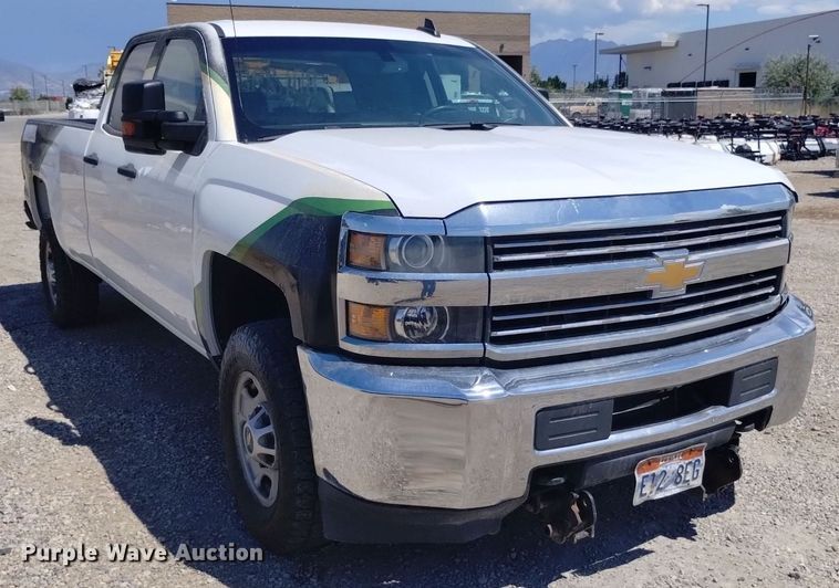 image for item DP3346 2015 Chevrolet Silverado 2500HD  Double Cab pickup truck