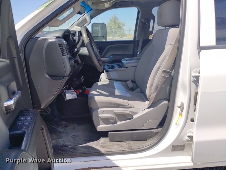 image for item DP3346 2015 Chevrolet Silverado 2500HD  Double Cab pickup truck