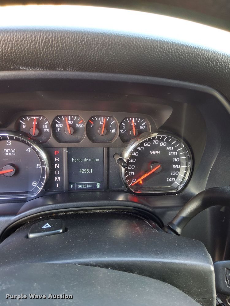 image for item DP3346 2015 Chevrolet Silverado 2500HD  Double Cab pickup truck