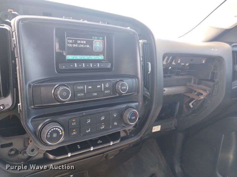 image for item DP3346 2015 Chevrolet Silverado 2500HD  Double Cab pickup truck