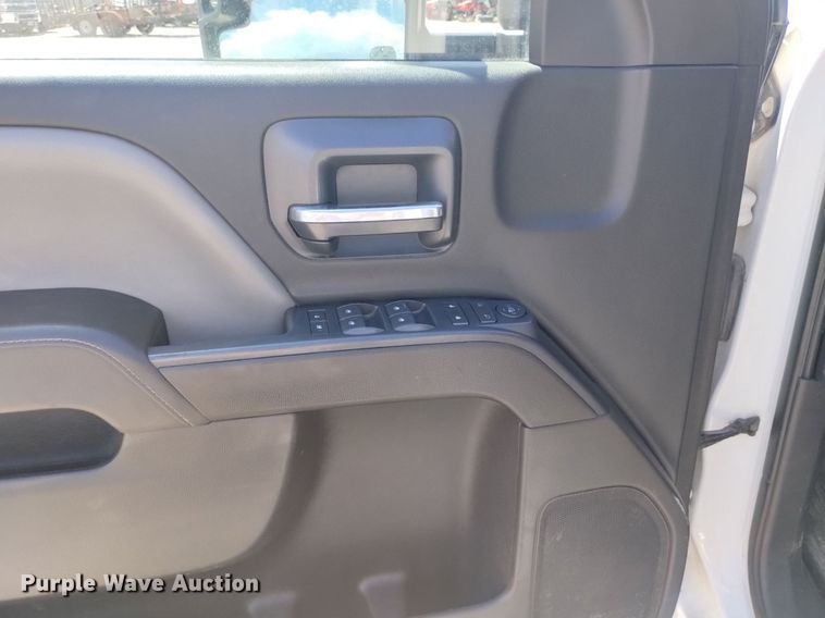 image for item DP3346 2015 Chevrolet Silverado 2500HD  Double Cab pickup truck