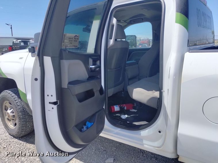 image for item DP3346 2015 Chevrolet Silverado 2500HD  Double Cab pickup truck