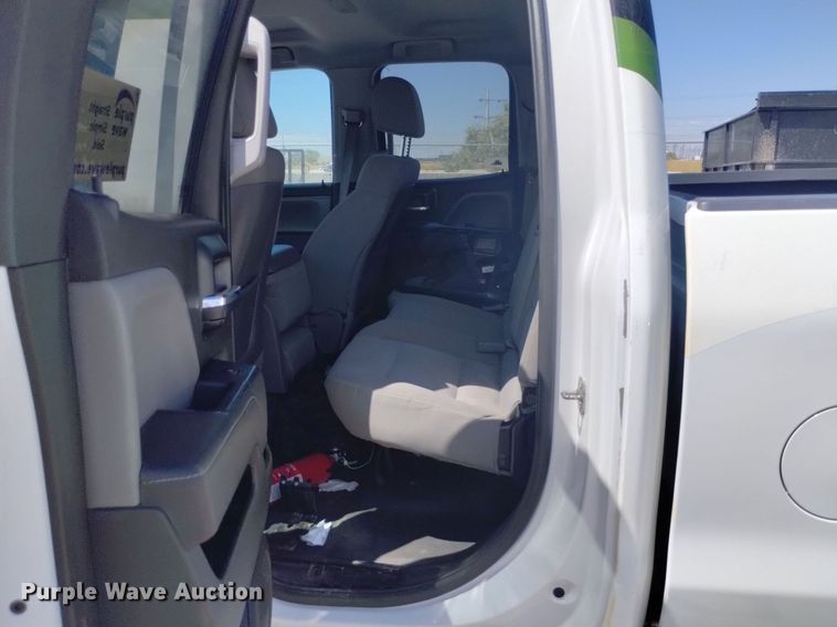 image for item DP3346 2015 Chevrolet Silverado 2500HD  Double Cab pickup truck