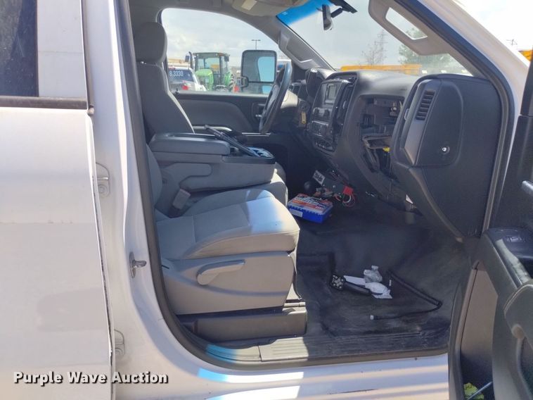 image for item DP3346 2015 Chevrolet Silverado 2500HD  Double Cab pickup truck