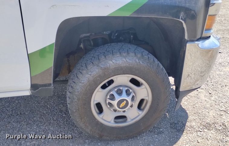 image for item DP3346 2015 Chevrolet Silverado 2500HD  Double Cab pickup truck