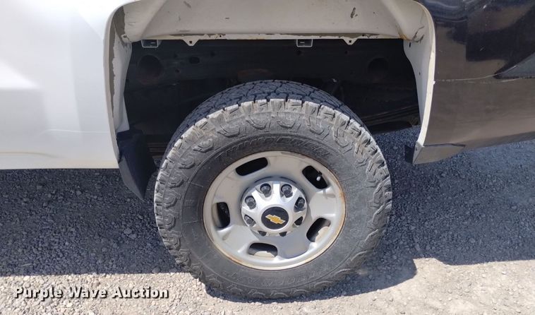 image for item DP3346 2015 Chevrolet Silverado 2500HD  Double Cab pickup truck