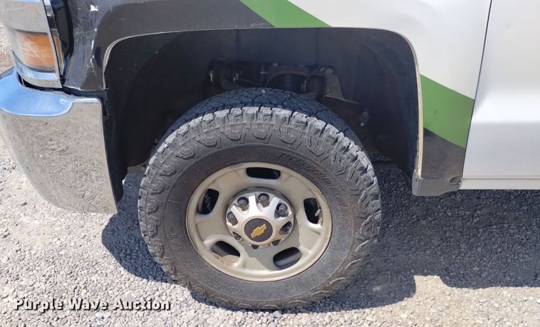 image for item DP3346 2015 Chevrolet Silverado 2500HD  Double Cab pickup truck