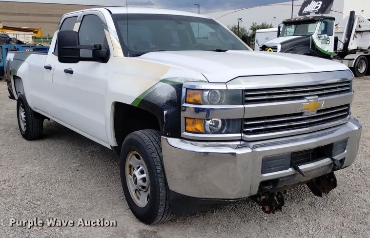 image for item DP3348 2015  Chevrolet Silverado 2500HD  Double Cab pickup truck