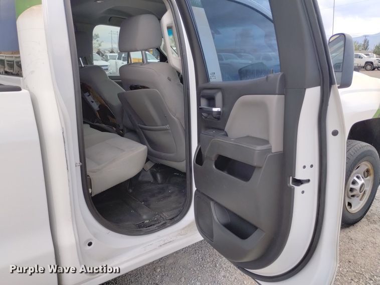 image for item DP3348 2015  Chevrolet Silverado 2500HD  Double Cab pickup truck
