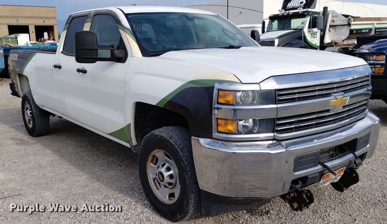 image for item DP3349 2015 Chevrolet Silverado 2500HD  Double Cab pickup truck