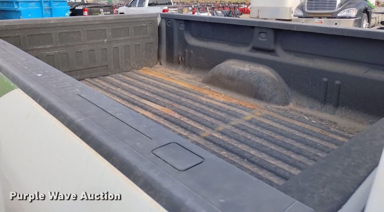 image for item DP3349 2015 Chevrolet Silverado 2500HD  Double Cab pickup truck