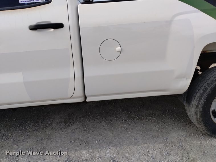 image for item DP3349 2015 Chevrolet Silverado 2500HD  Double Cab pickup truck