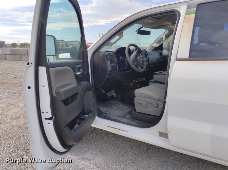 image for item DP3349 2015 Chevrolet Silverado 2500HD  Double Cab pickup truck