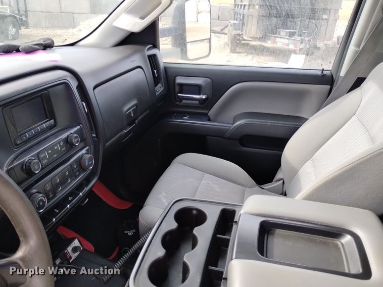 image for item DP3349 2015 Chevrolet Silverado 2500HD  Double Cab pickup truck