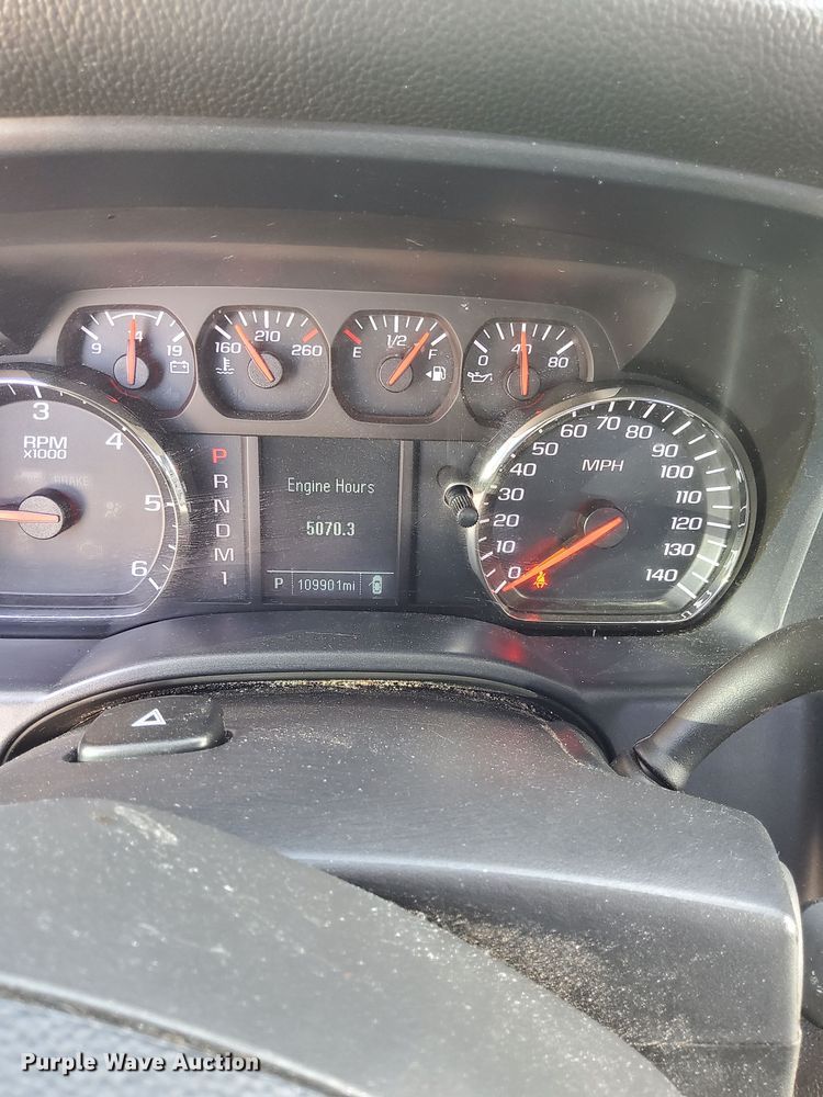 image for item DP3349 2015 Chevrolet Silverado 2500HD  Double Cab pickup truck