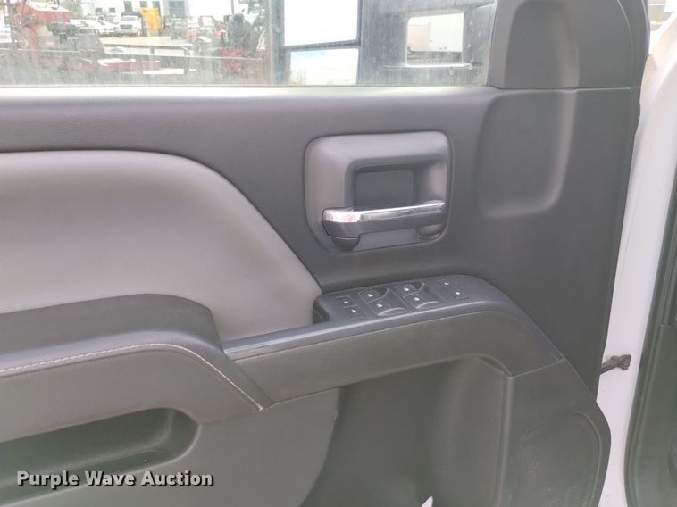 image for item DP3349 2015 Chevrolet Silverado 2500HD  Double Cab pickup truck