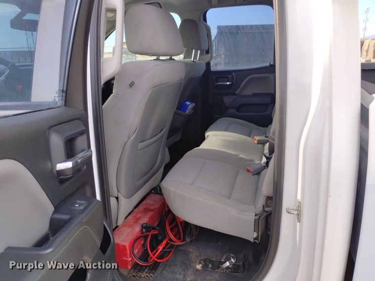 image for item DP3349 2015 Chevrolet Silverado 2500HD  Double Cab pickup truck