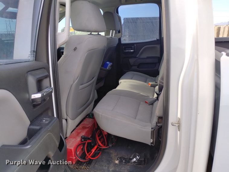 image for item DP3349 2015 Chevrolet Silverado 2500HD  Double Cab pickup truck