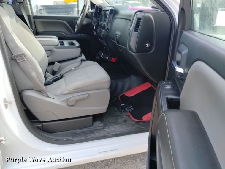 image for item DP3349 2015 Chevrolet Silverado 2500HD  Double Cab pickup truck