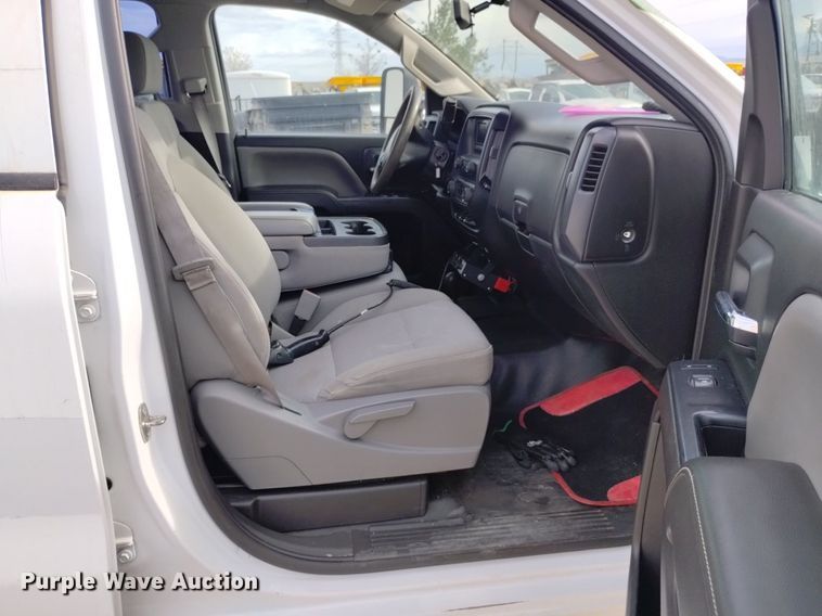 image for item DP3349 2015 Chevrolet Silverado 2500HD  Double Cab pickup truck