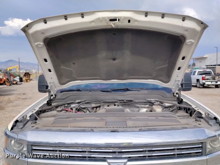 image for item DP3349 2015 Chevrolet Silverado 2500HD  Double Cab pickup truck