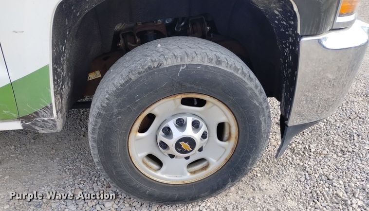 image for item DP3349 2015 Chevrolet Silverado 2500HD  Double Cab pickup truck