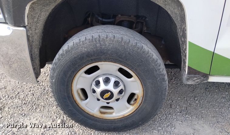 image for item DP3349 2015 Chevrolet Silverado 2500HD  Double Cab pickup truck