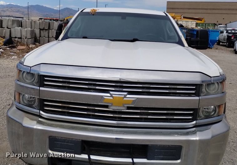 image for item DP3350 2015 Chevrolet Silverado 2500HD  Double Cab utility bed pickup truck