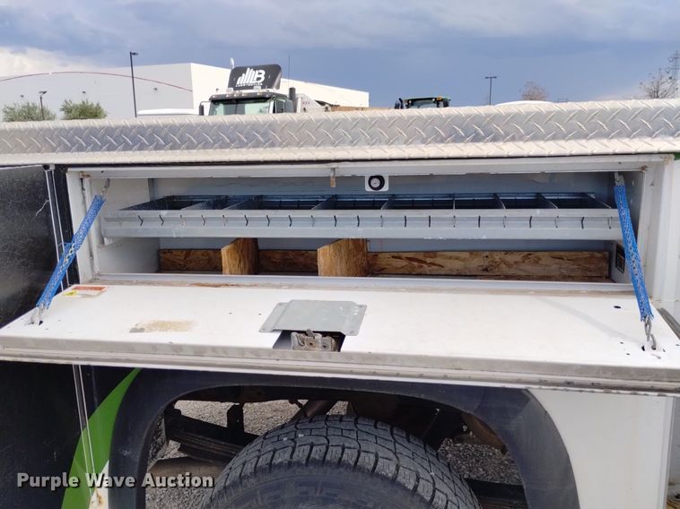 image for item DP3350 2015 Chevrolet Silverado 2500HD  Double Cab utility bed pickup truck