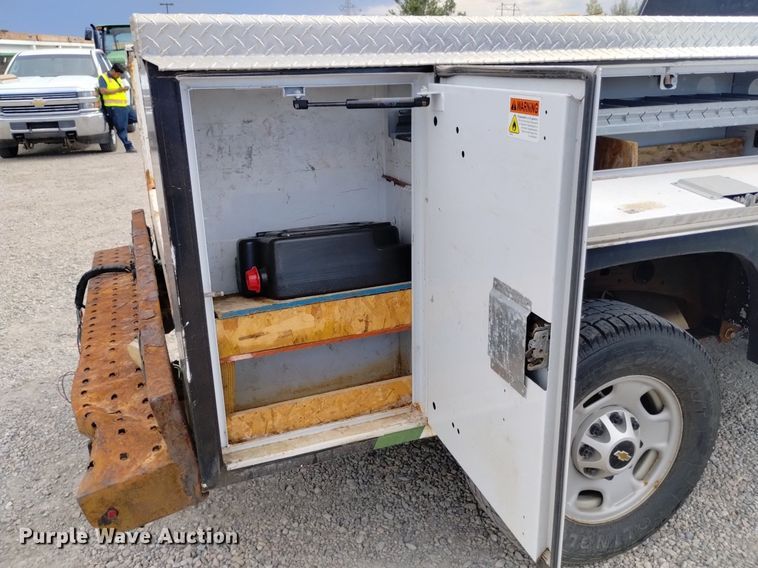 image for item DP3350 2015 Chevrolet Silverado 2500HD  Double Cab utility bed pickup truck