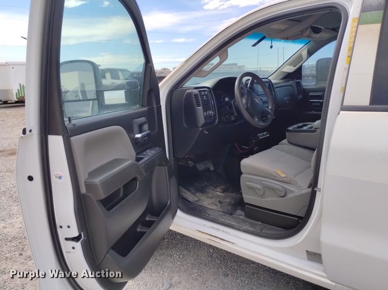 image for item DP3350 2015 Chevrolet Silverado 2500HD  Double Cab utility bed pickup truck