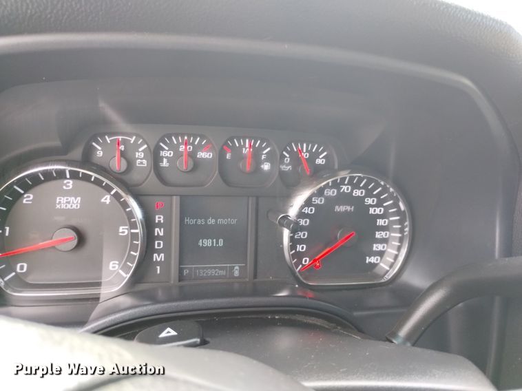 image for item DP3350 2015 Chevrolet Silverado 2500HD  Double Cab utility bed pickup truck