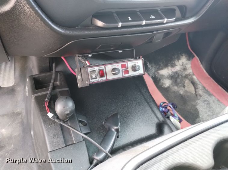 image for item DP3350 2015 Chevrolet Silverado 2500HD  Double Cab utility bed pickup truck