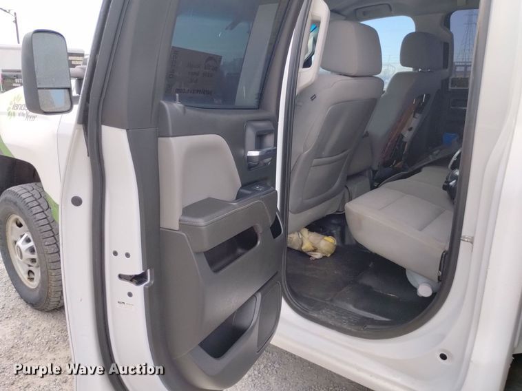 image for item DP3350 2015 Chevrolet Silverado 2500HD  Double Cab utility bed pickup truck