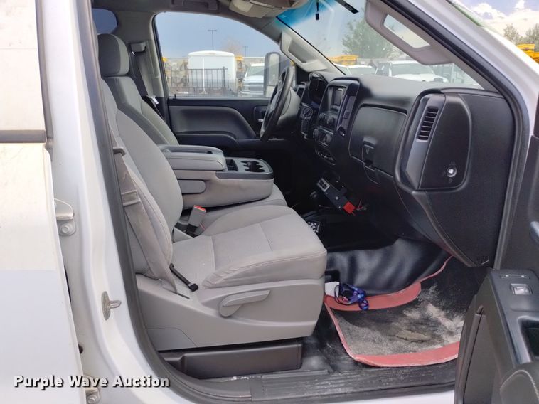 image for item DP3350 2015 Chevrolet Silverado 2500HD  Double Cab utility bed pickup truck